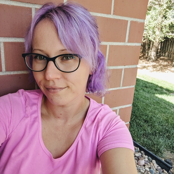 Meet your Posher, Tiffany - Picture 2 of 8